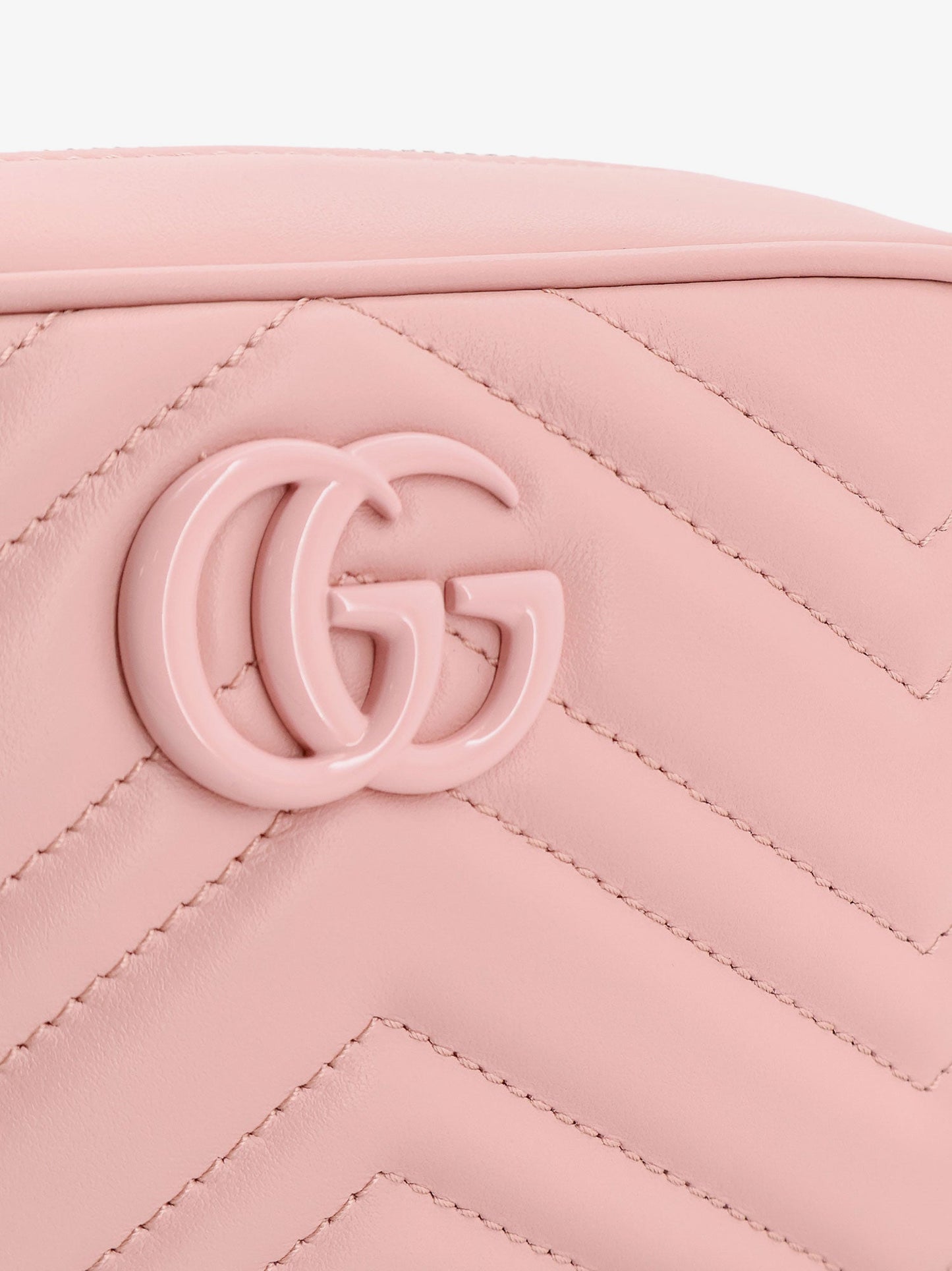 Gucci Matelass Leather Shoulder Bag With Frontal Gg Logo