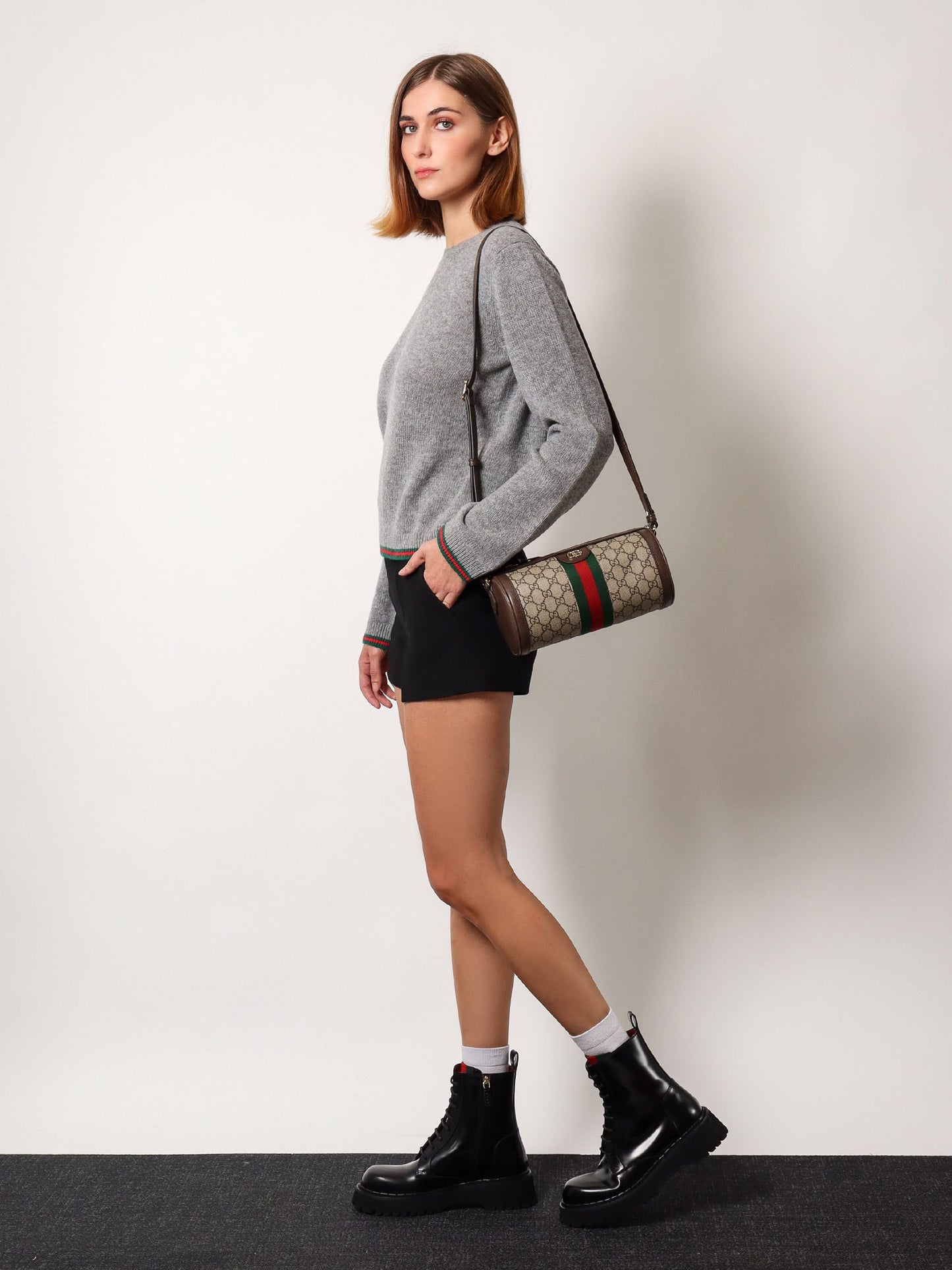 Gucci Gg Supreme Fabric Shoulder Bag With Iconic Web Detail