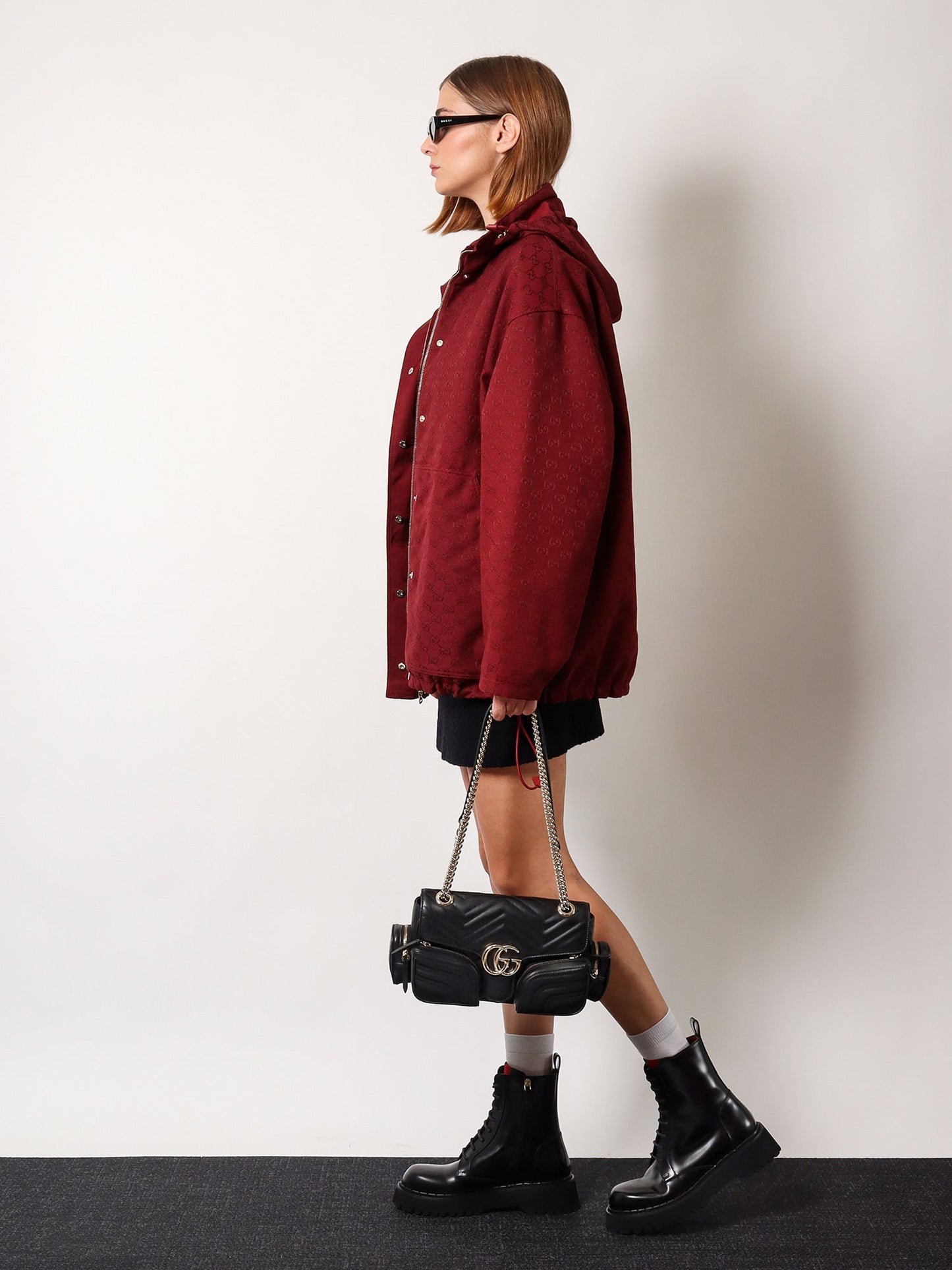 Gucci Matelassé Leather Shoulder Bag With Multipockets Detail