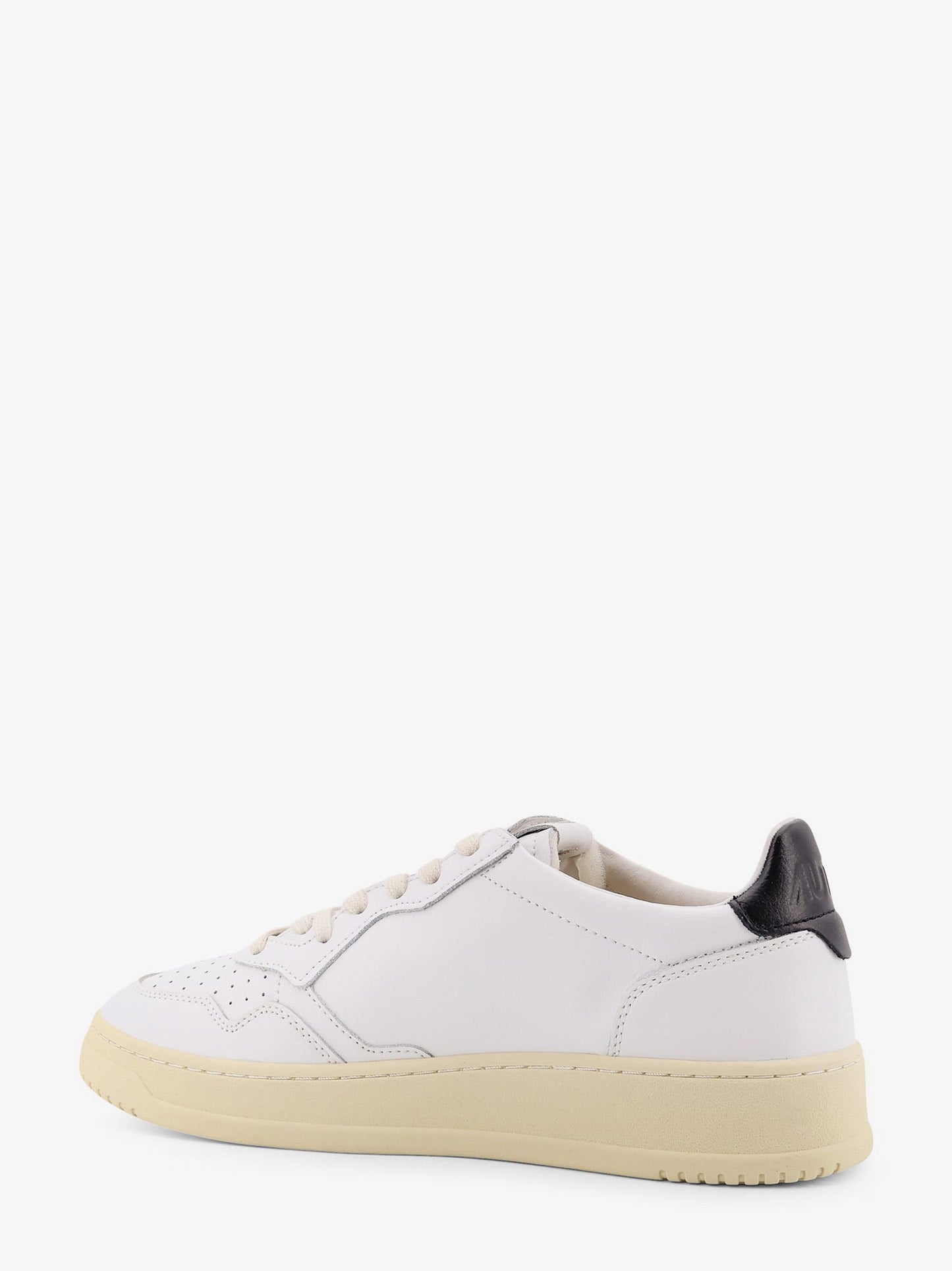 Autry Medalist Low Leather Low Top Sneakers