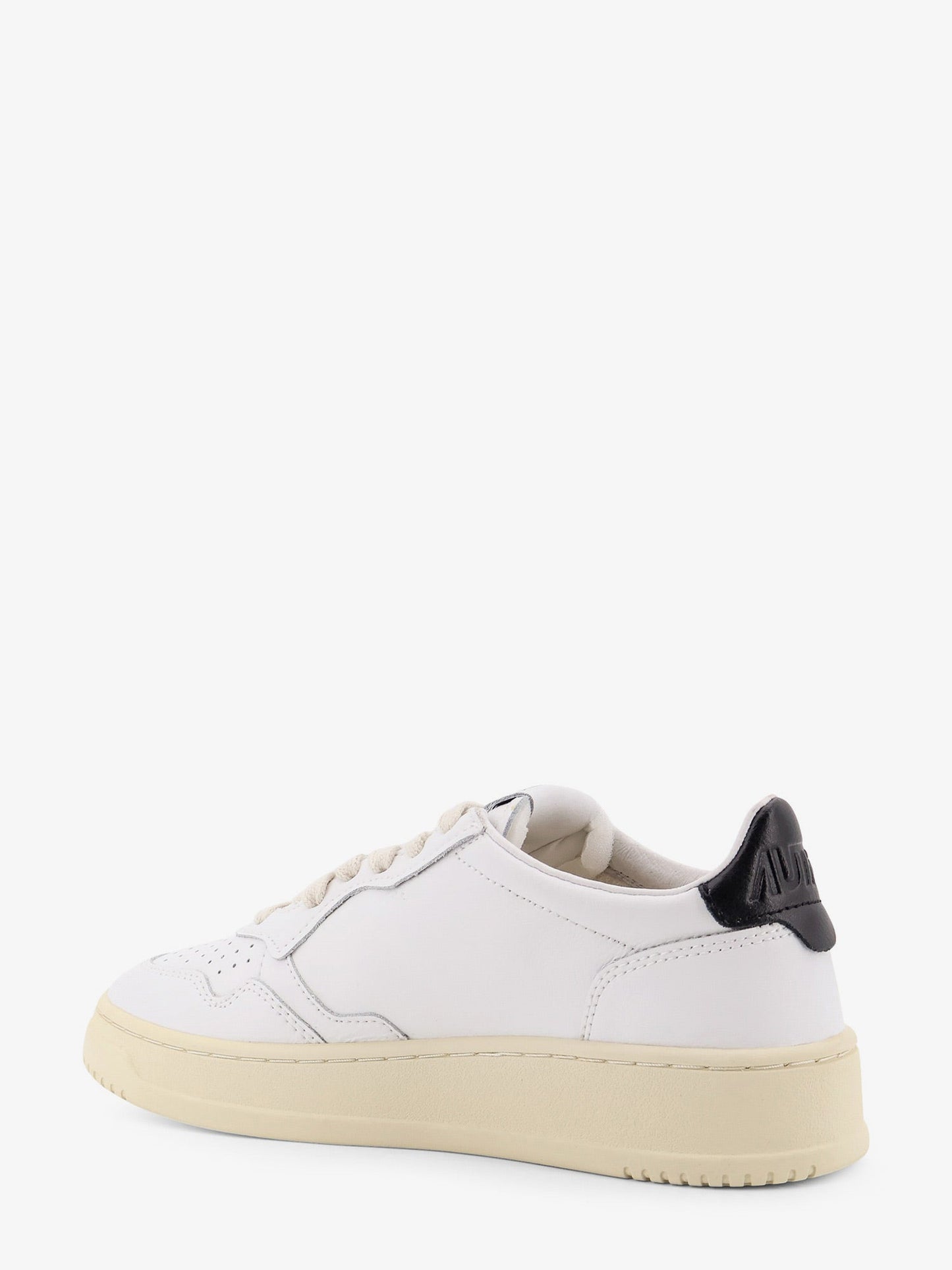 Autry Medalist Low Leather Low Top Sneakers