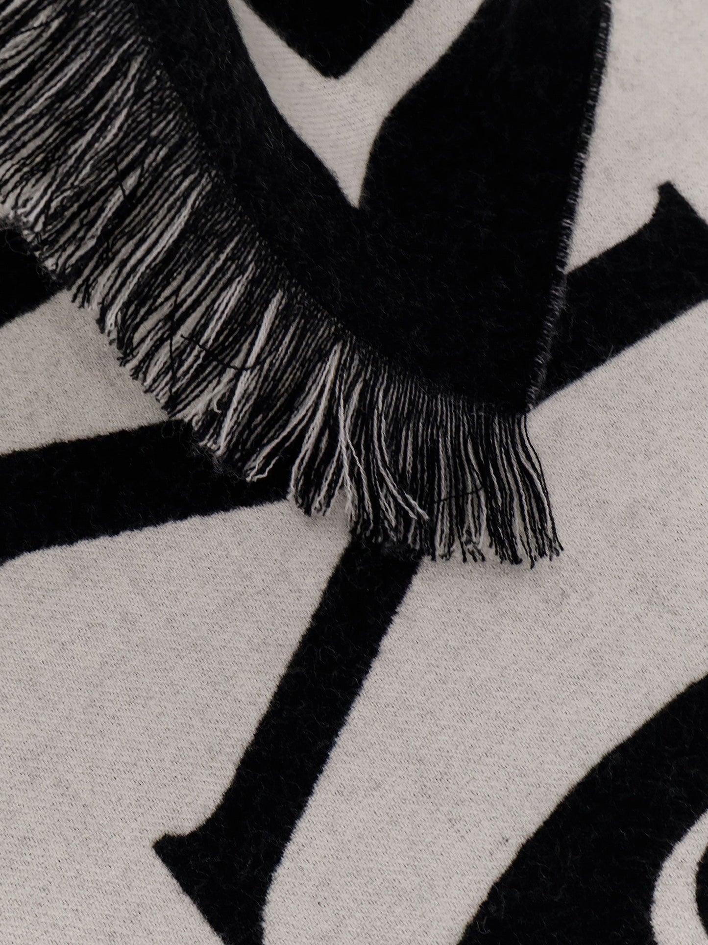 Burberry Wool Scarf With Lettering Logo
