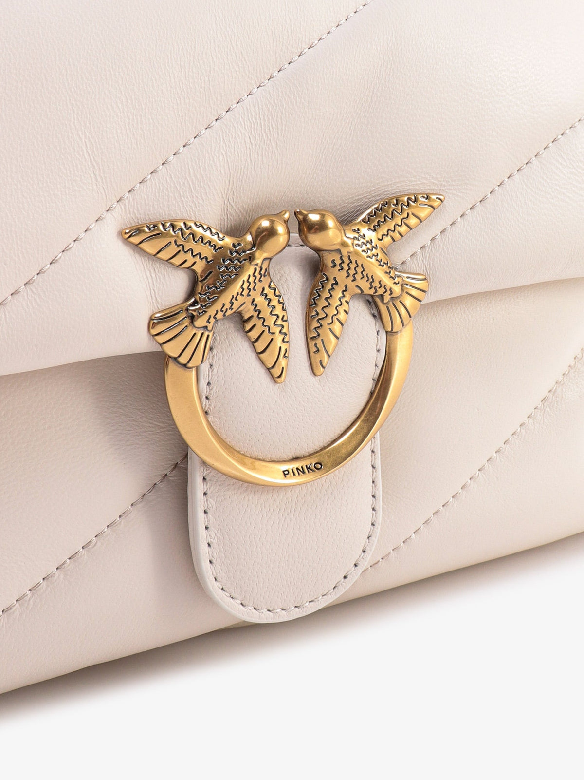 Pinko Matelassé leather shoulder bag with iconic love birds buckle - Bianco