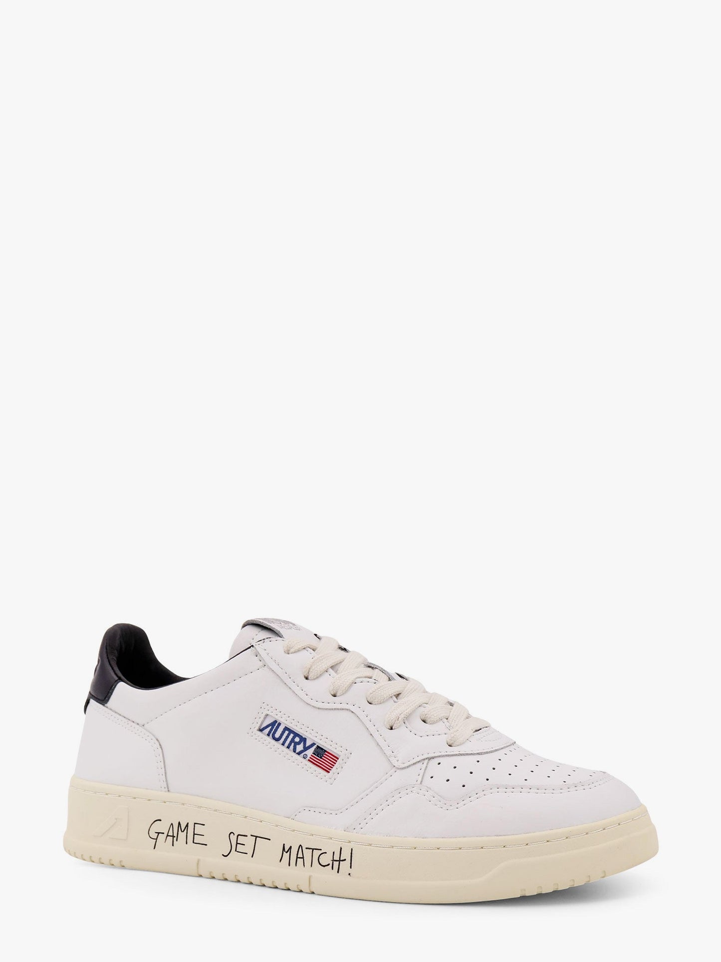 Autry Medalist Low Leather Sneakers