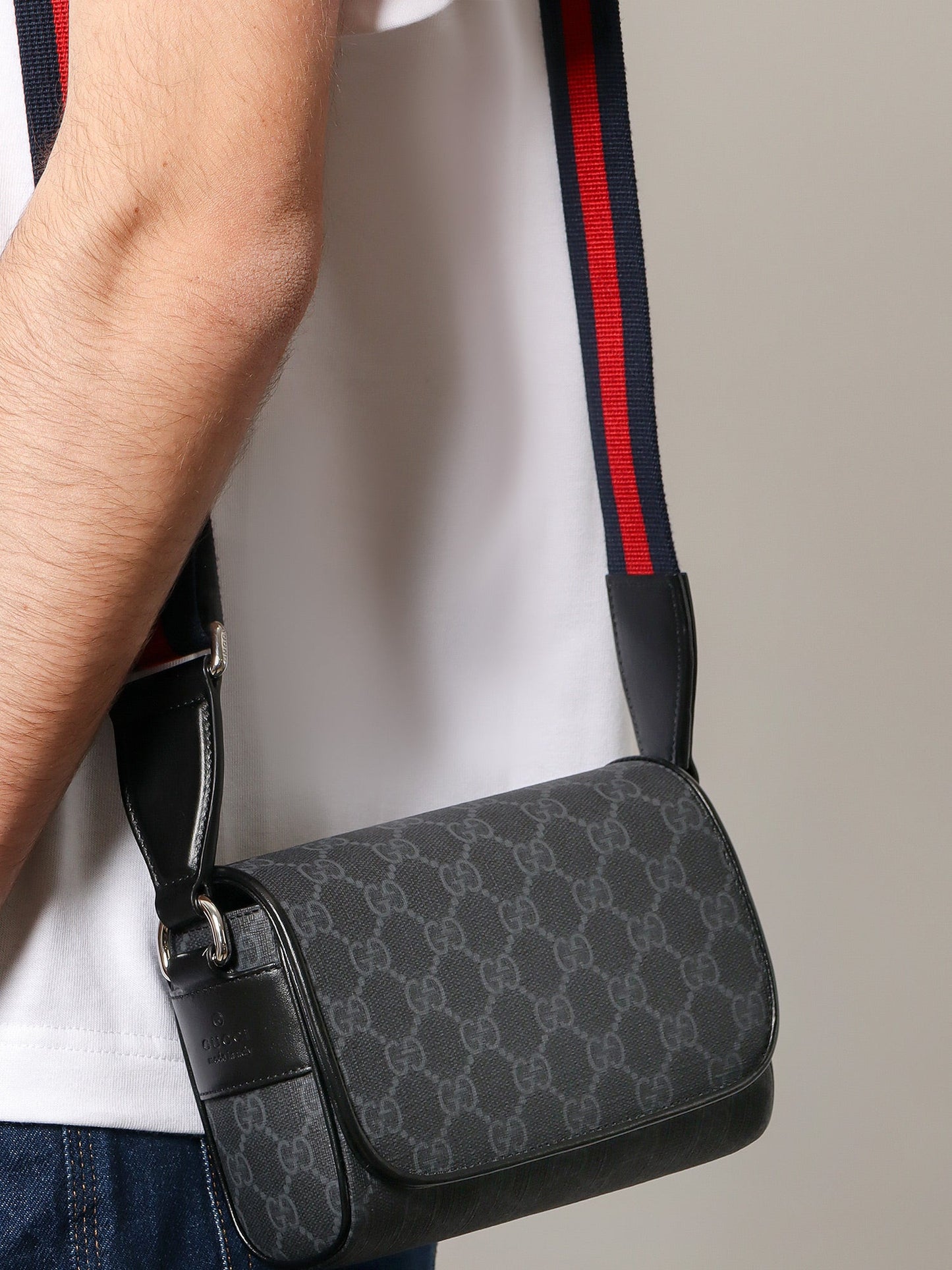 Gucci Gg Supreme Fabric And Leather Shoulder Bag
