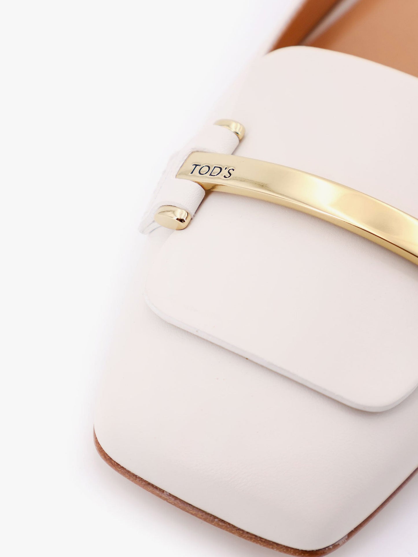 Tod's Leather Slingback With Metal Detail
