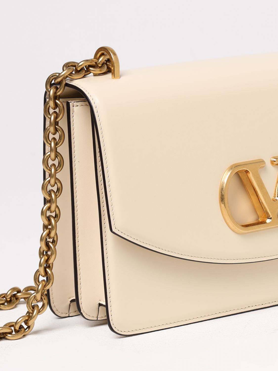 Valentino Garavani Shoulder Bag Woman Black