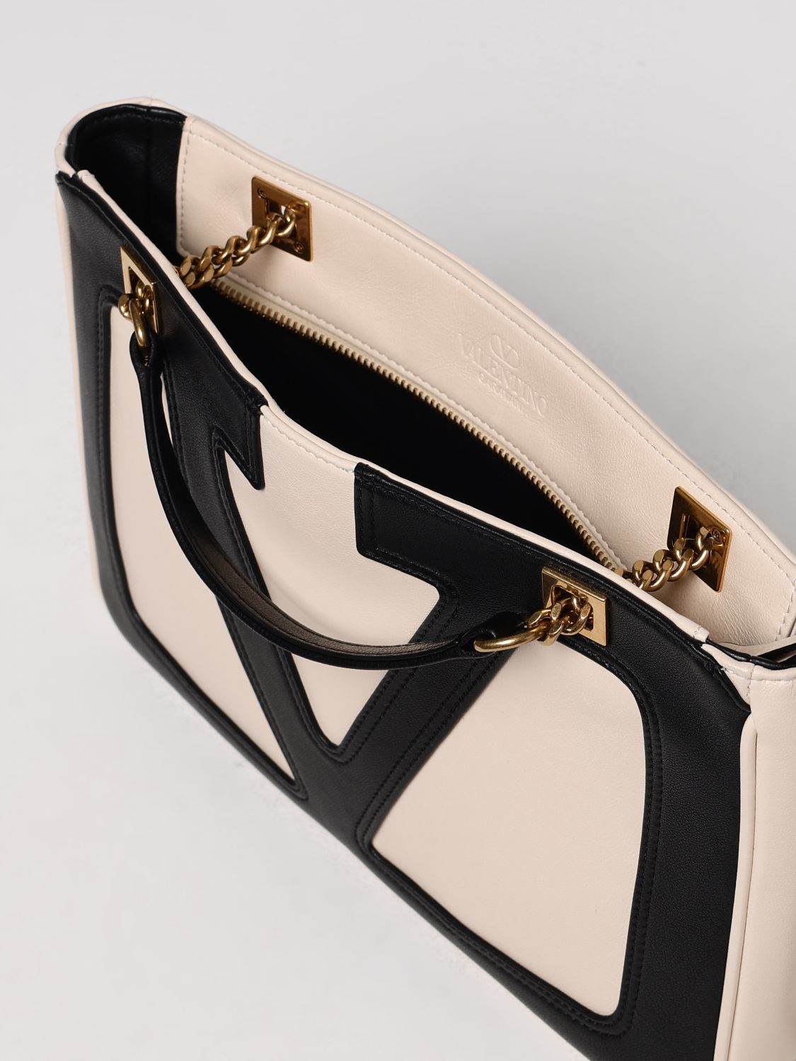 Valentino Garavani Shoulder Bag Woman Dark