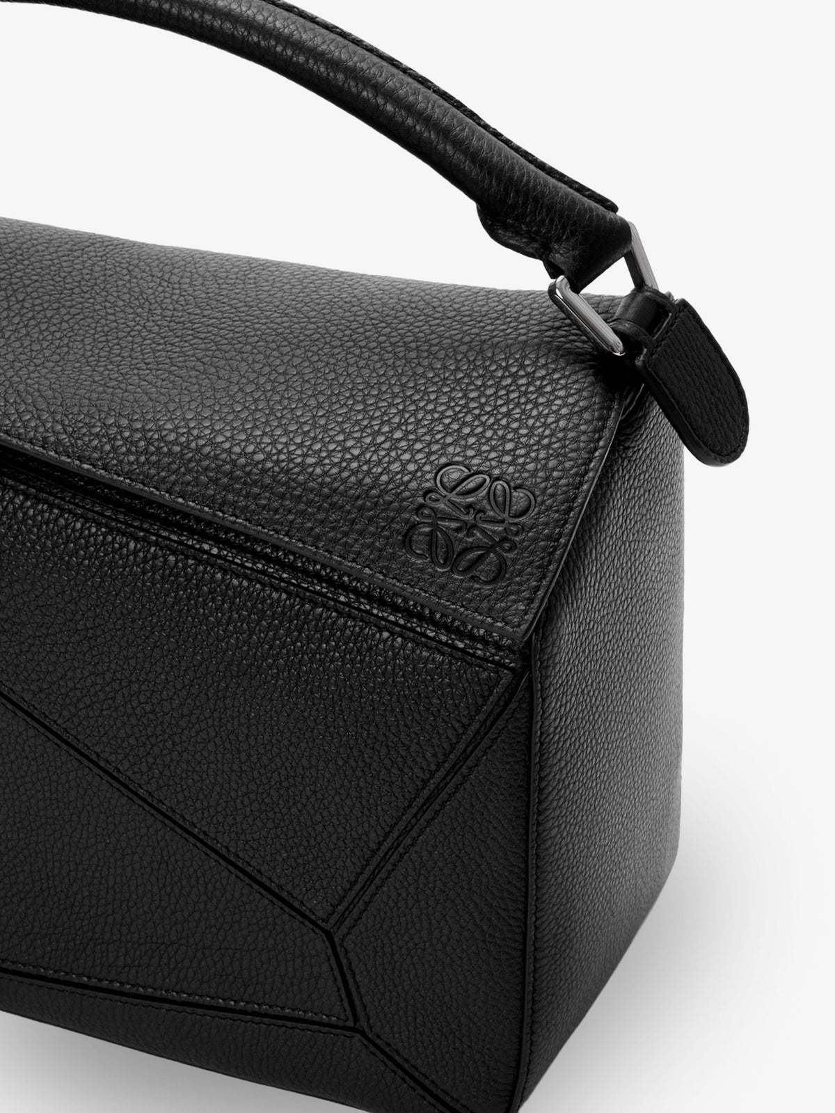 Loewe Puzzle Large textured leather handbag - Black