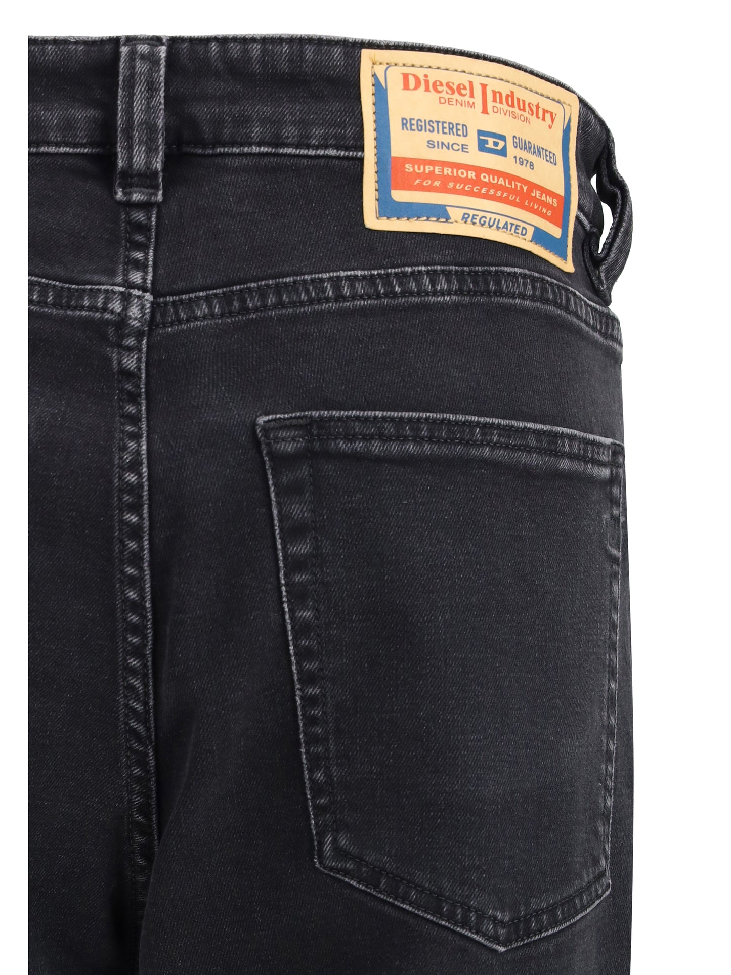 DIESEL Regular 1988 D-Ark 09M69 Jeans