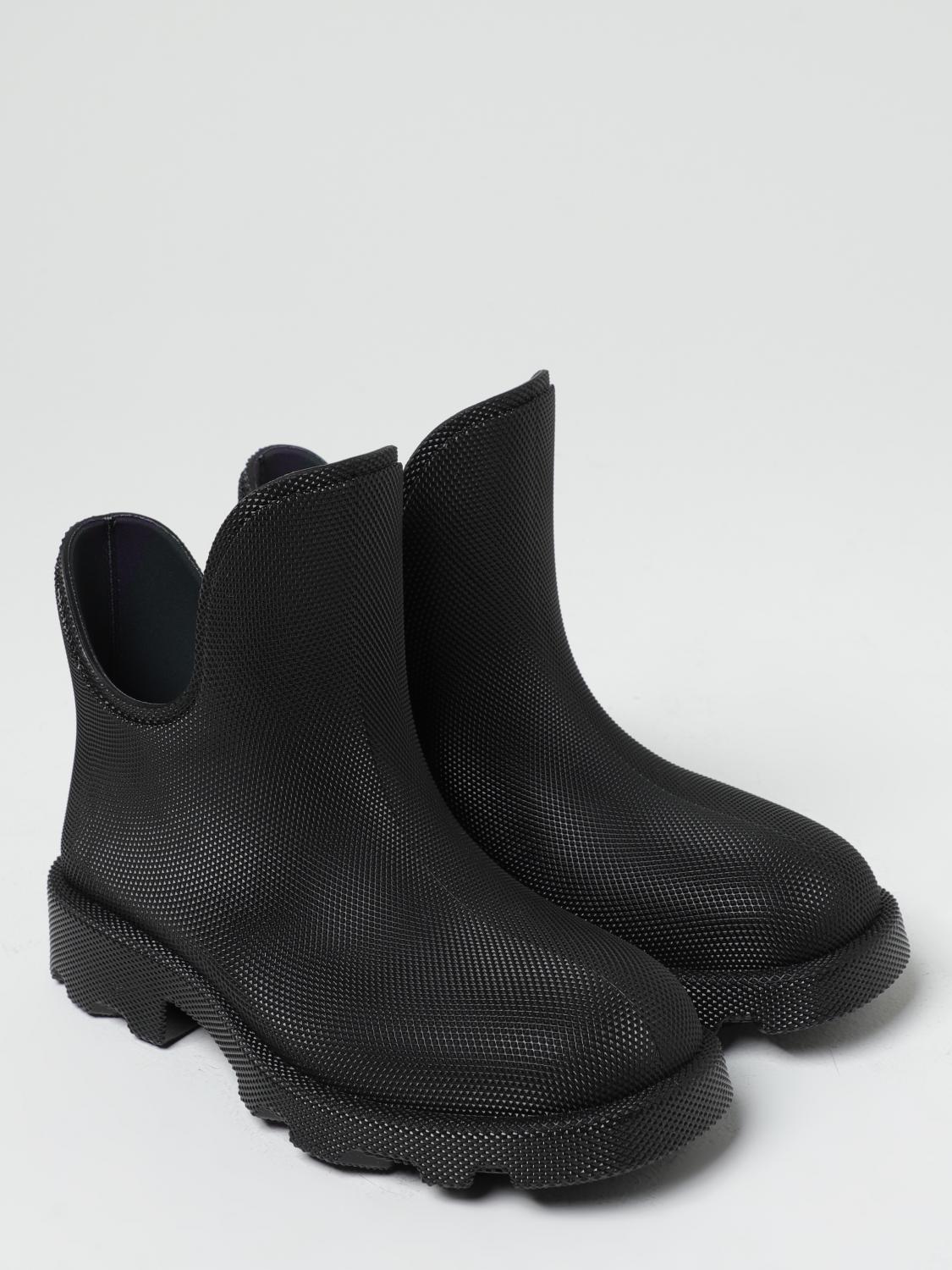 Burberry Flat Ankle Boots Woman Black