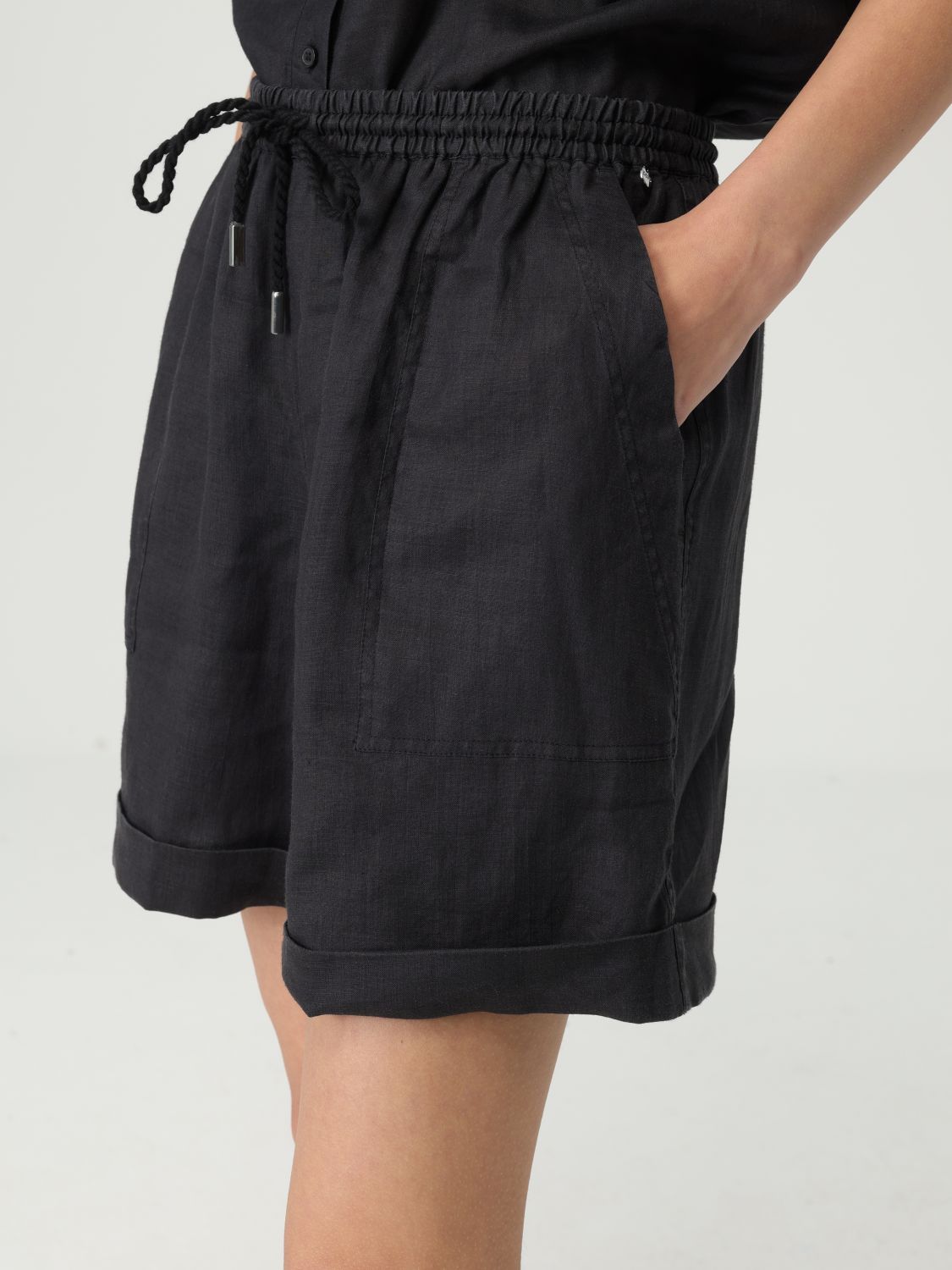 Boss Short Woman Black