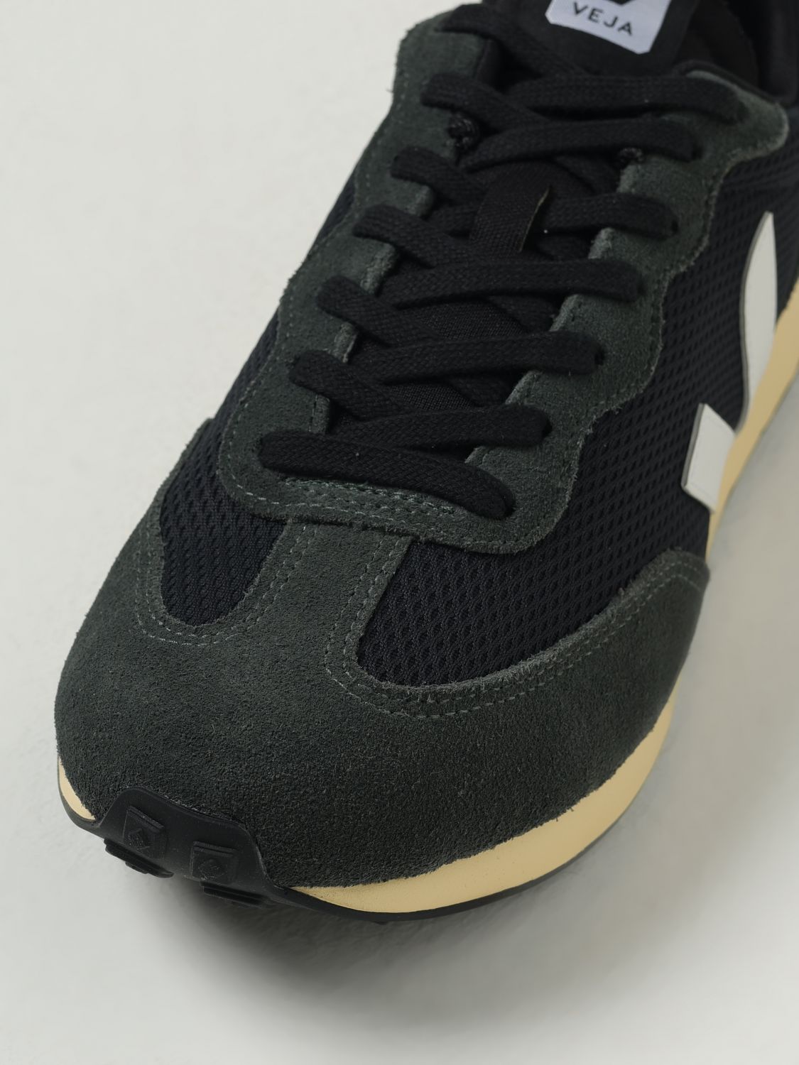 Veja Sneakers Men Black
