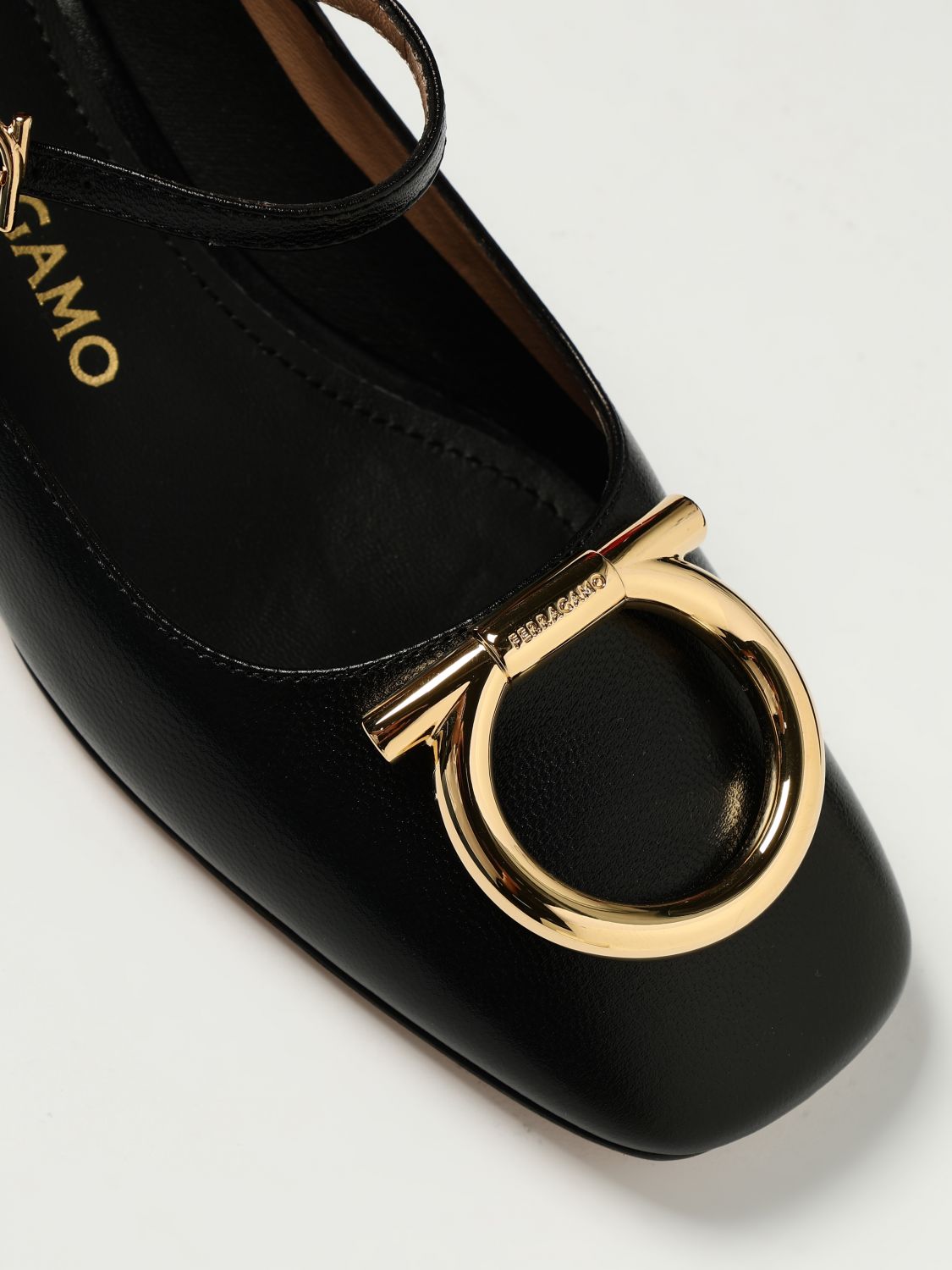 Ferragamo Ballet Flats Woman Black