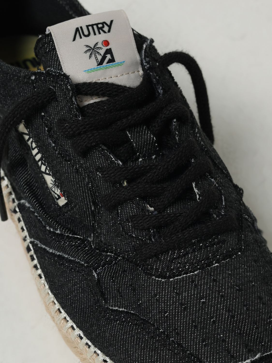 Autry Sneakers Woman Black