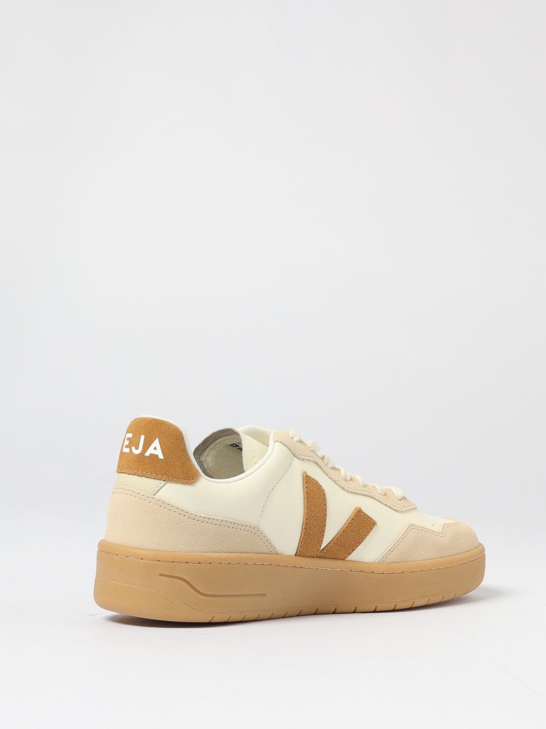 Veja Sneakers Men Camel