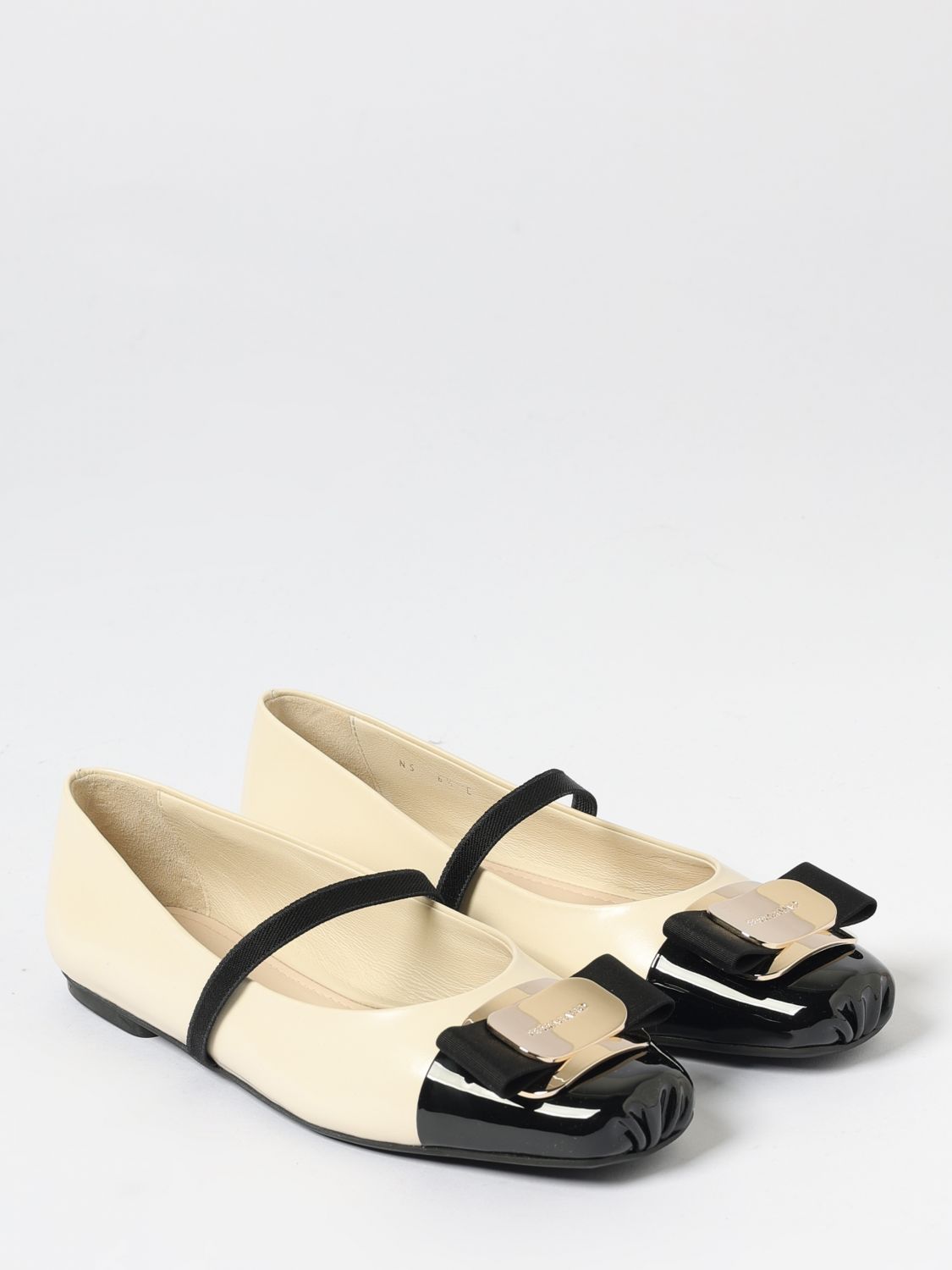 Ferragamo Ballet Flats Woman White