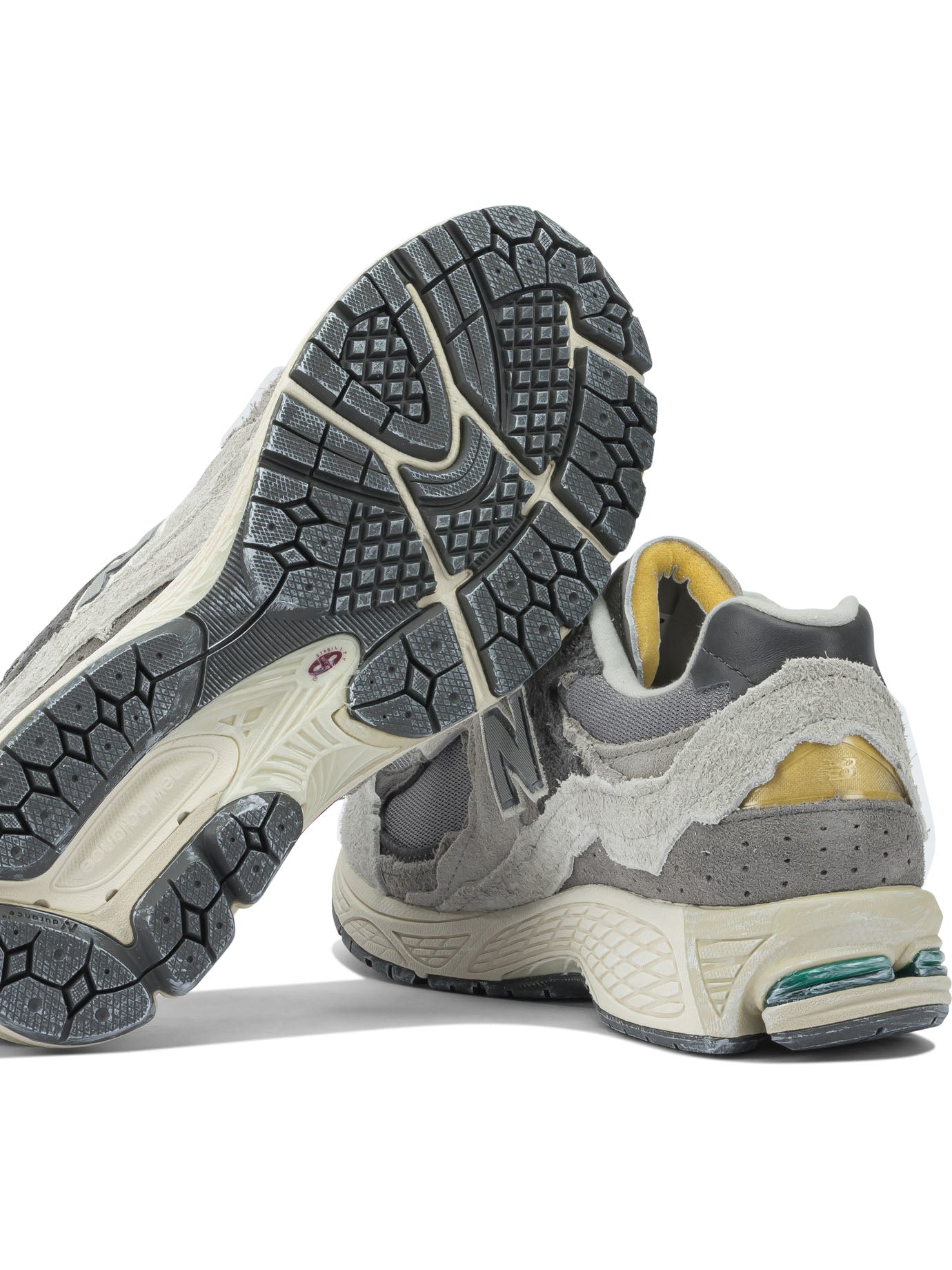 New Balance "2002R Protection Pack" Low Sneakers - Grey
