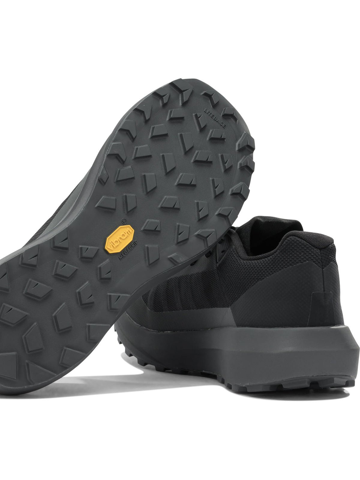 Arc'teryx "Norvan LD 4" Low-top sneakers - Black