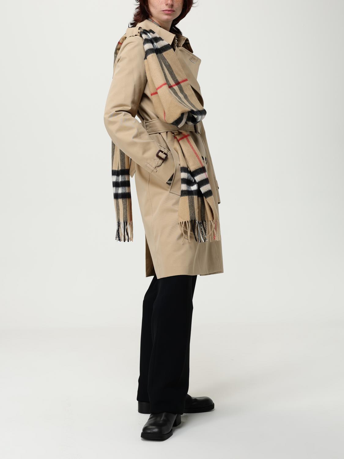 Burberry Scarf Woman Beige