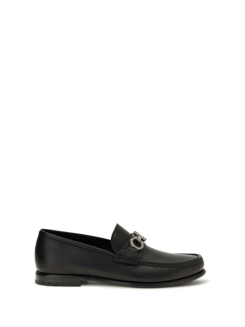 Ferragamo Gancini ornament Loafers - Black