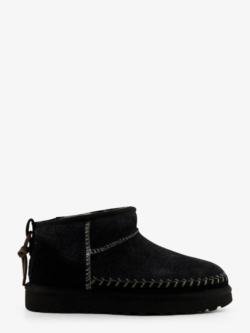 Ugg W Classic Ultra Mini Biarritz suede ankle boots - Black