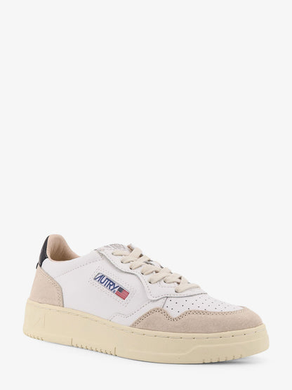 Autry Medalist Low Leather Sneakers