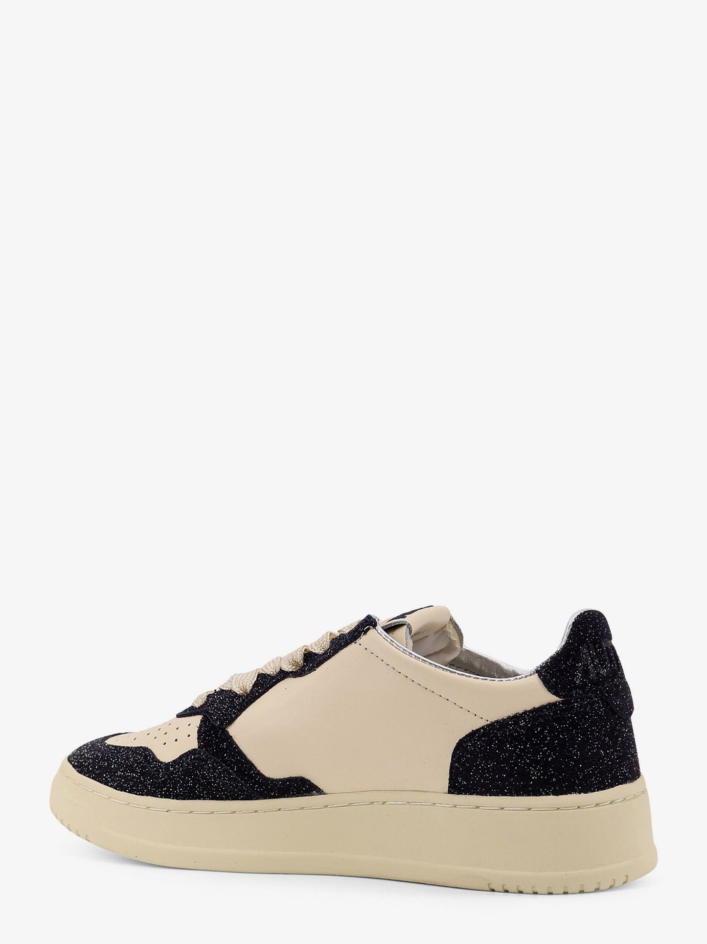 Autry Medalist Low Leather Sneakers