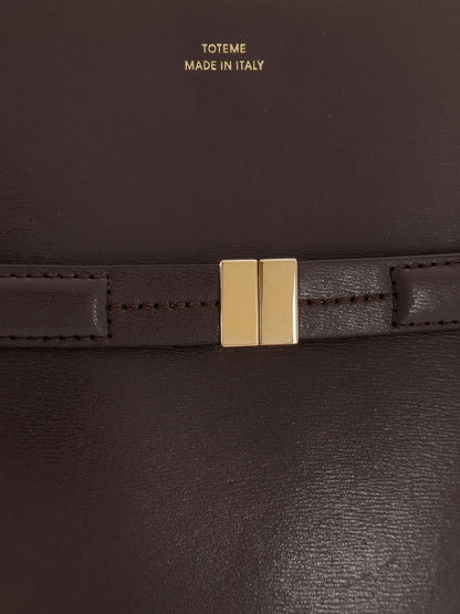 Toteme Leather Bucket Bag With Frontal Strap