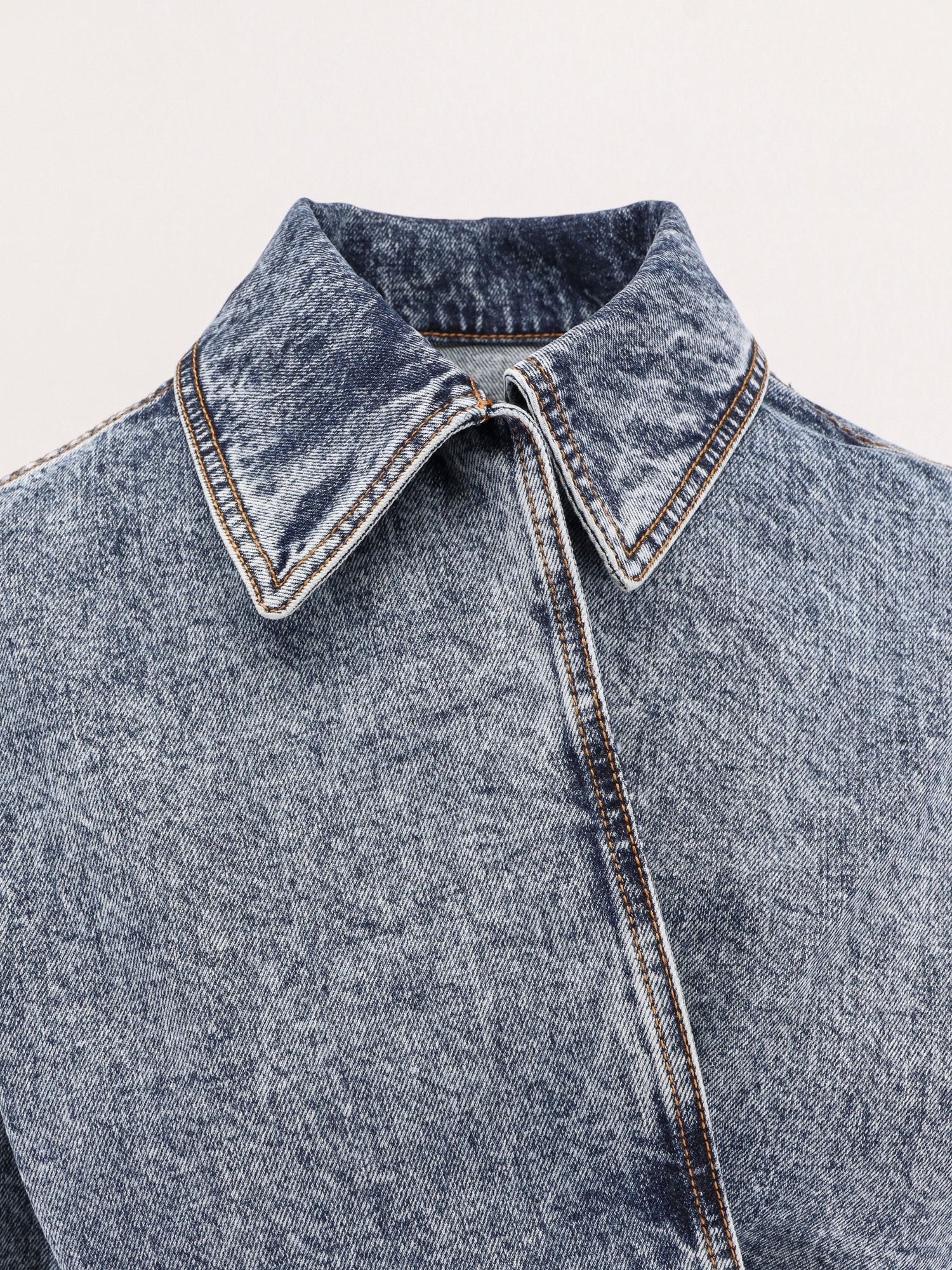 ジャケット ALAIA Spiral stone-washed denim jacket ALAIA Spiral stone-washed denim jacket – Modishus