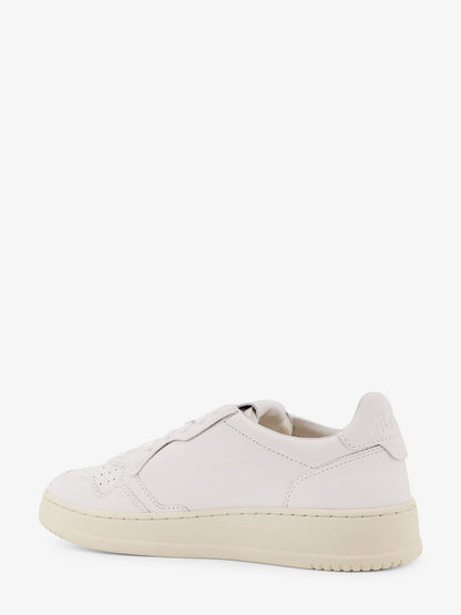 Autry Medalist Low Leather Sneakers