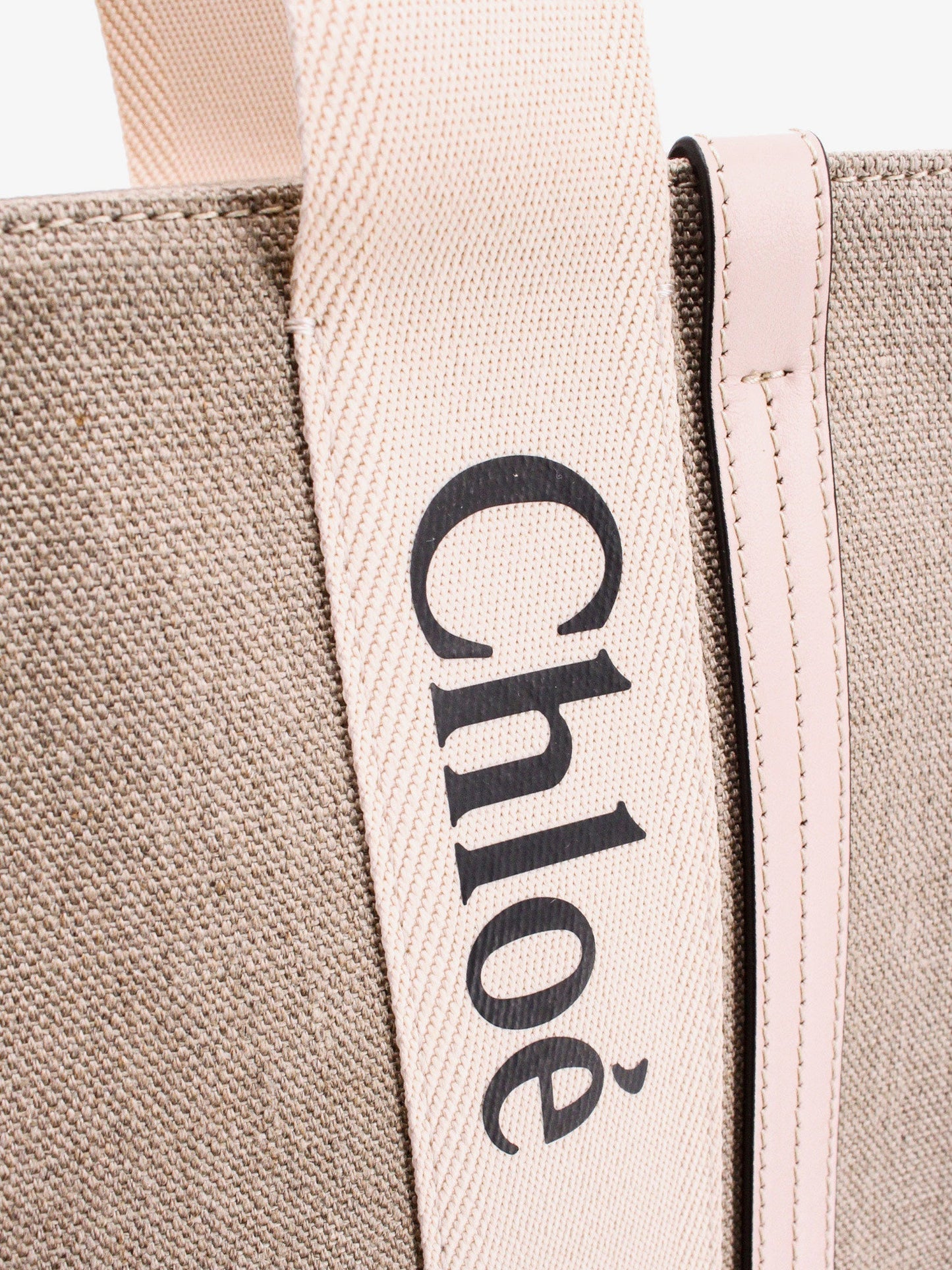 Chloe' Linen Shoulder Bag With Logo Print.This Bag Is Made With Lower Environmental Impact Material