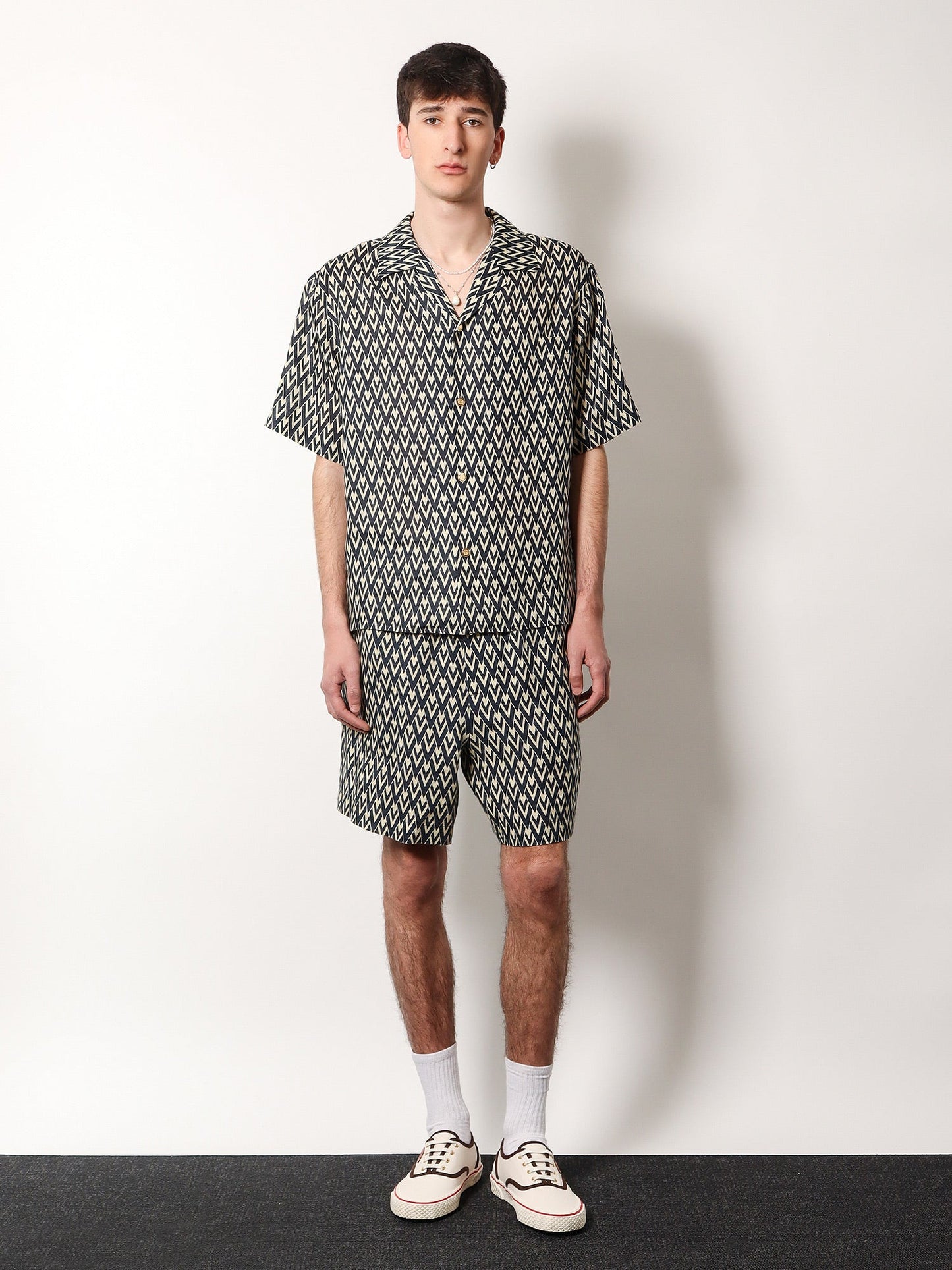Valentino Valentino Linen Shirt With Toute La V All Over Print