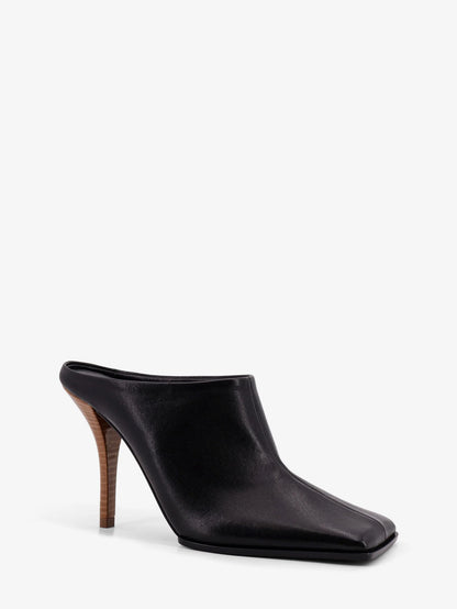 Alaia Leather Sandals