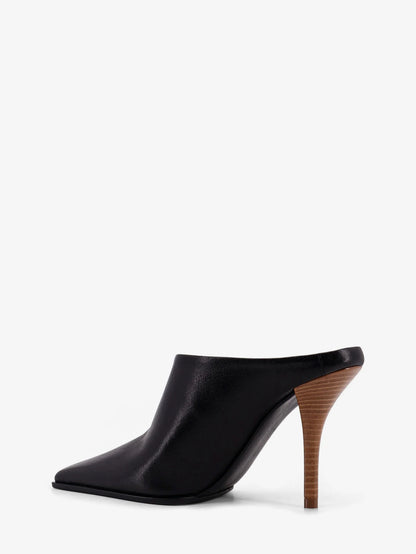 Alaia Leather Sandals