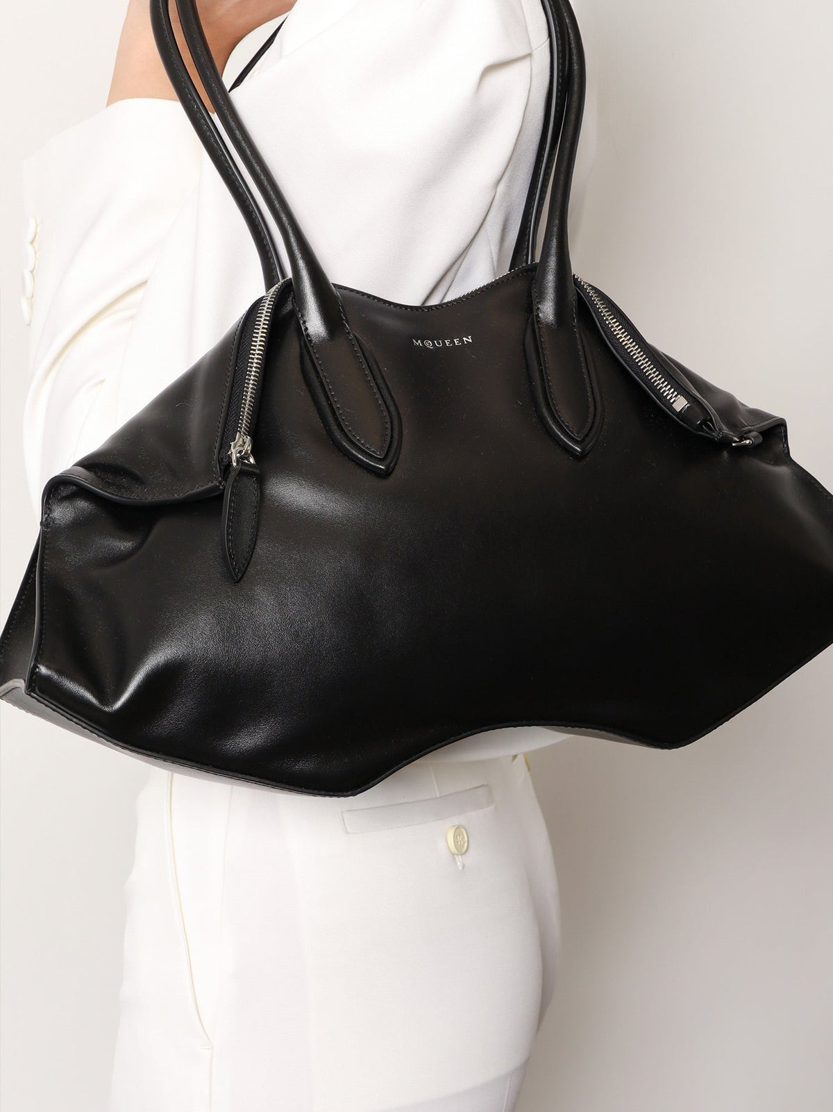 Alexander McQueen Manta leather shoulder bag - Black Silver
