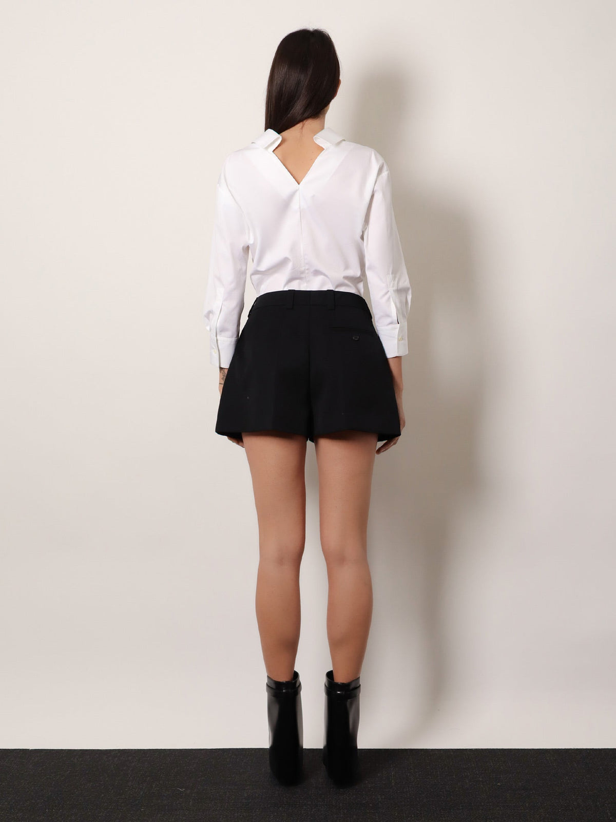 Givenchy Wool shorts - Black