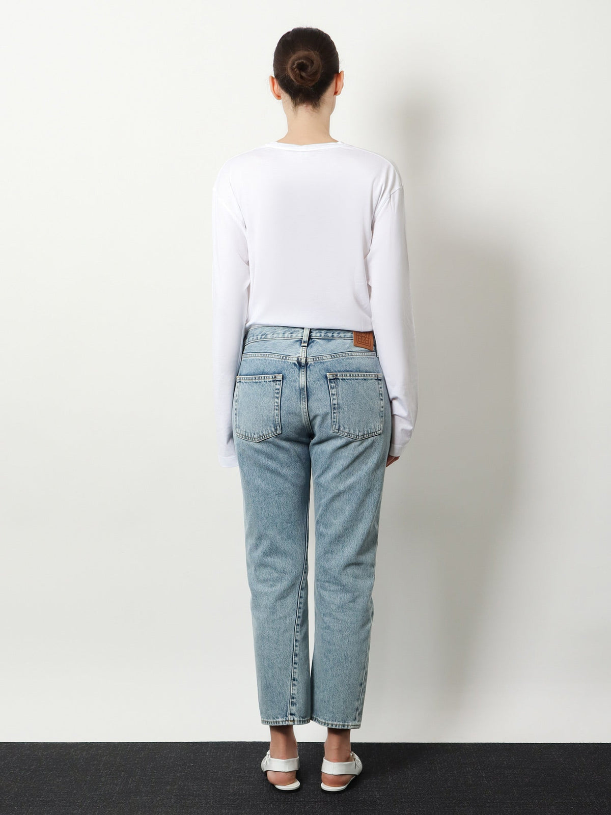 Toteme Twisted Seam organic cotton jeans - Worn Blue