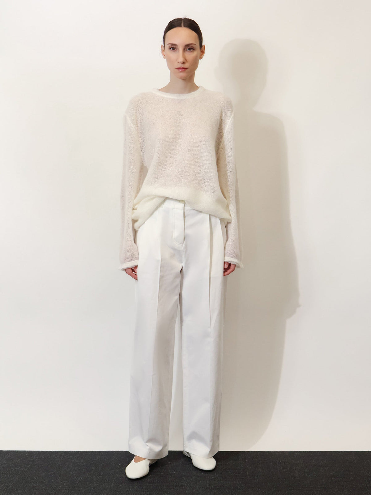 Toteme Relaxed cotton trousers - White