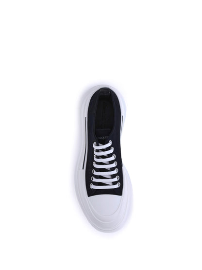 Alexander Mcqueen Tread Slick Sneakers - Black/White