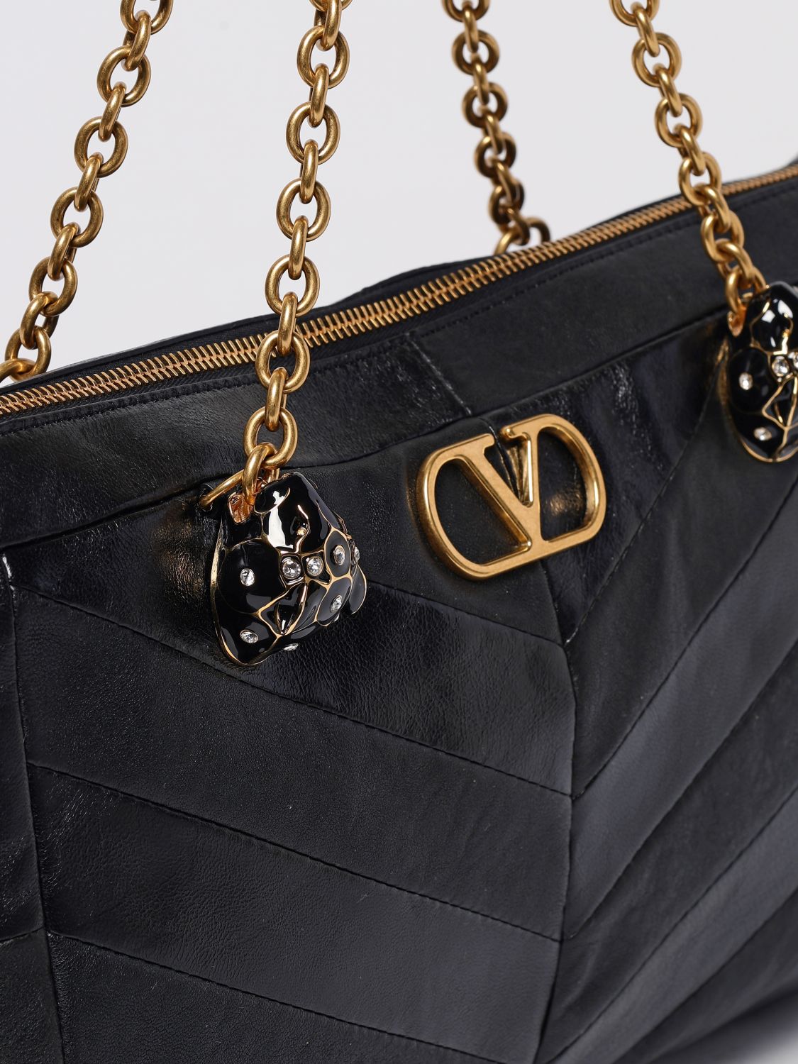 Valentino Garavani Shoulder Bag Woman Black