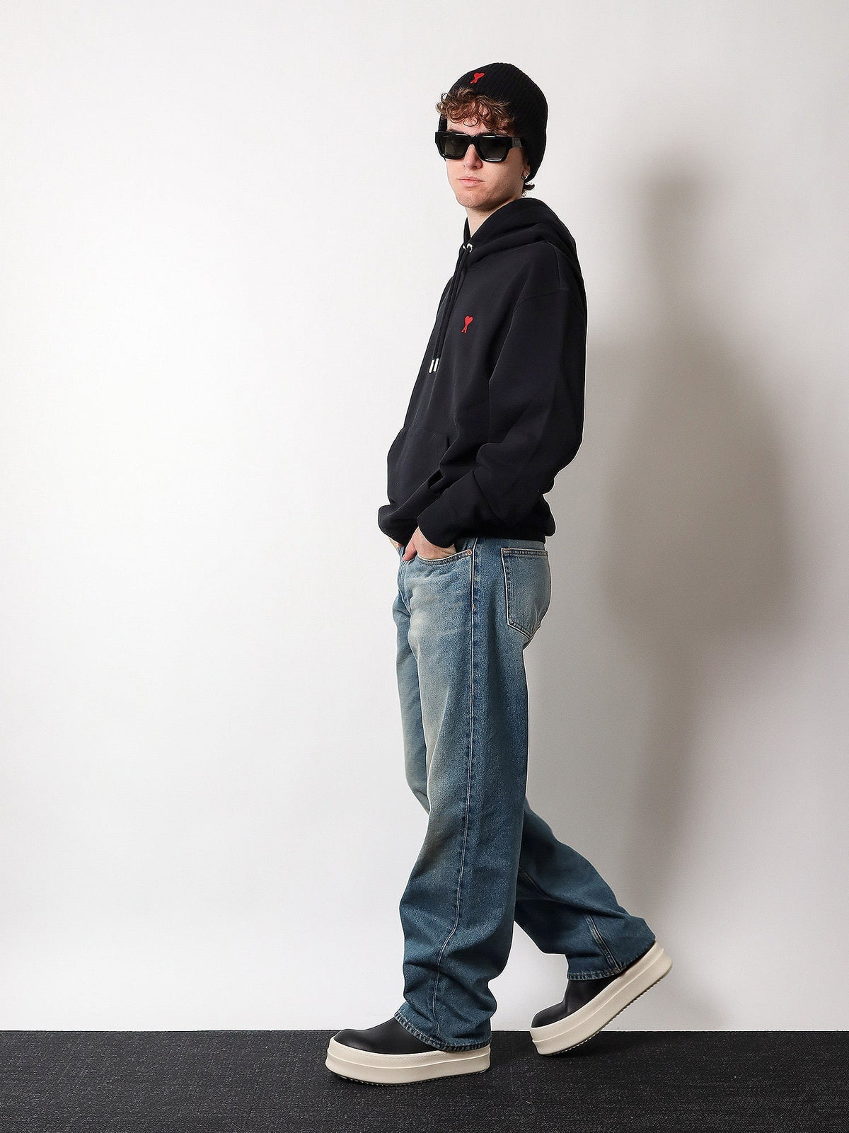 Ami Paris Cotton sweatshirt with Logo embroidery - Noir
