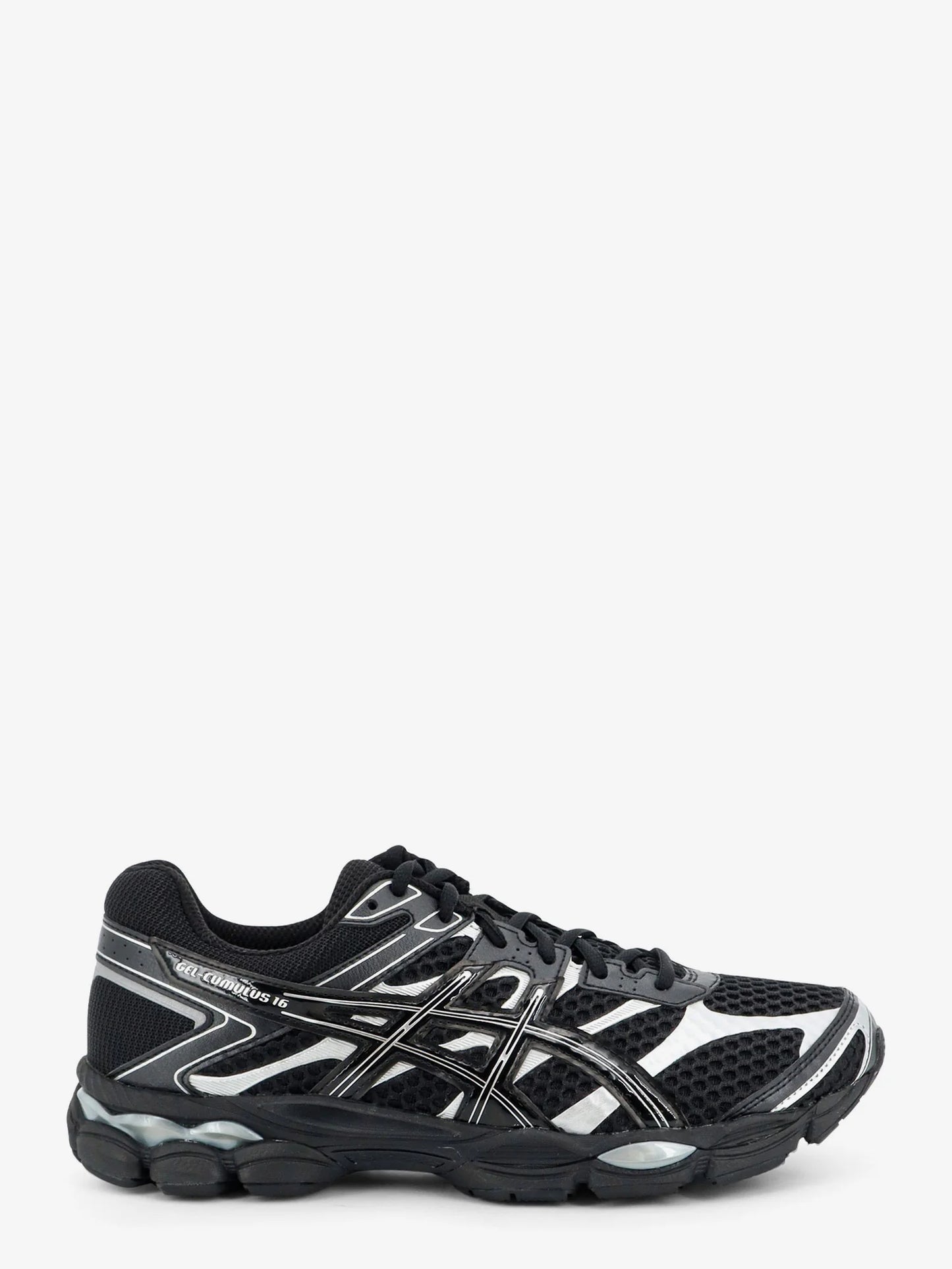 ASICS - Gel Cumulus 16 mesh sneakers with contrasting inserts
