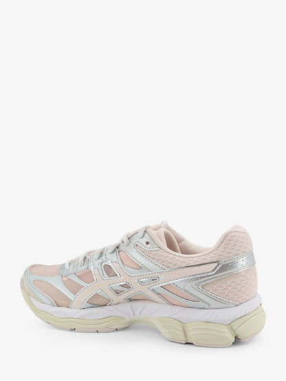 Asics Gel-Cumulus 16 mesh sneakers with contrasting inserts - Pinkcloud
