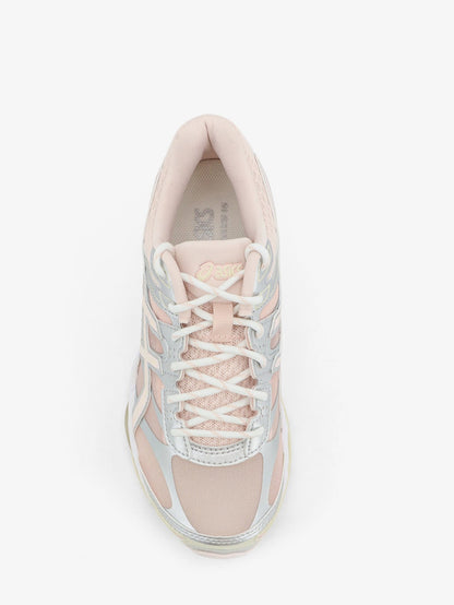 Asics Gel-Cumulus 16 mesh sneakers with contrasting inserts - Pinkcloud