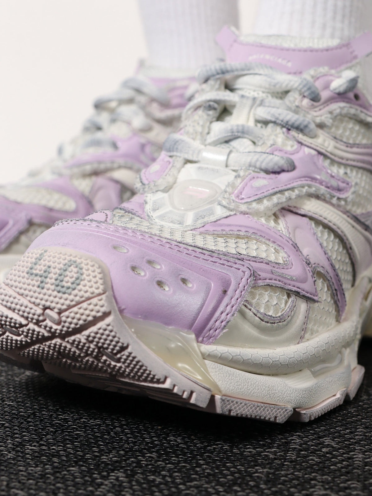 Balenciaga Nylon and mesh Runner 2 sneakers - Grey / Pink