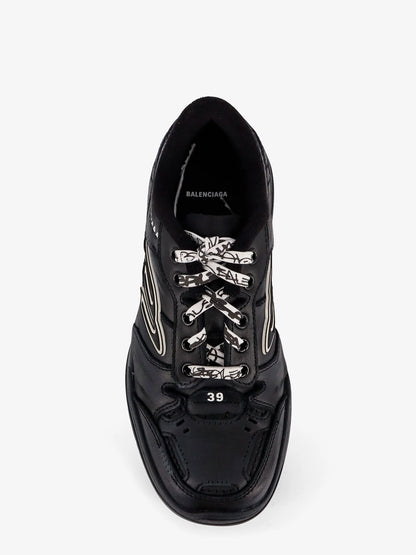 BALENCIAGA - Hamptons Worn-Out low-top leather sneakers