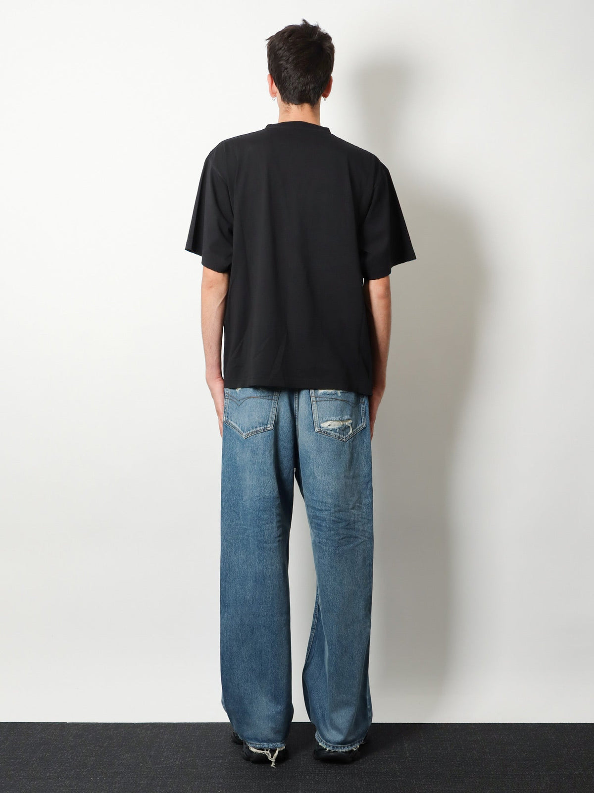 Balenciaga Cotton T-shirt with front print - Black