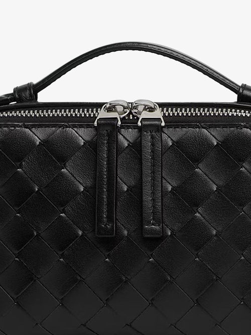 Bottega Veneta Leather clutch bag with Intrecciato motif - Black-Silver