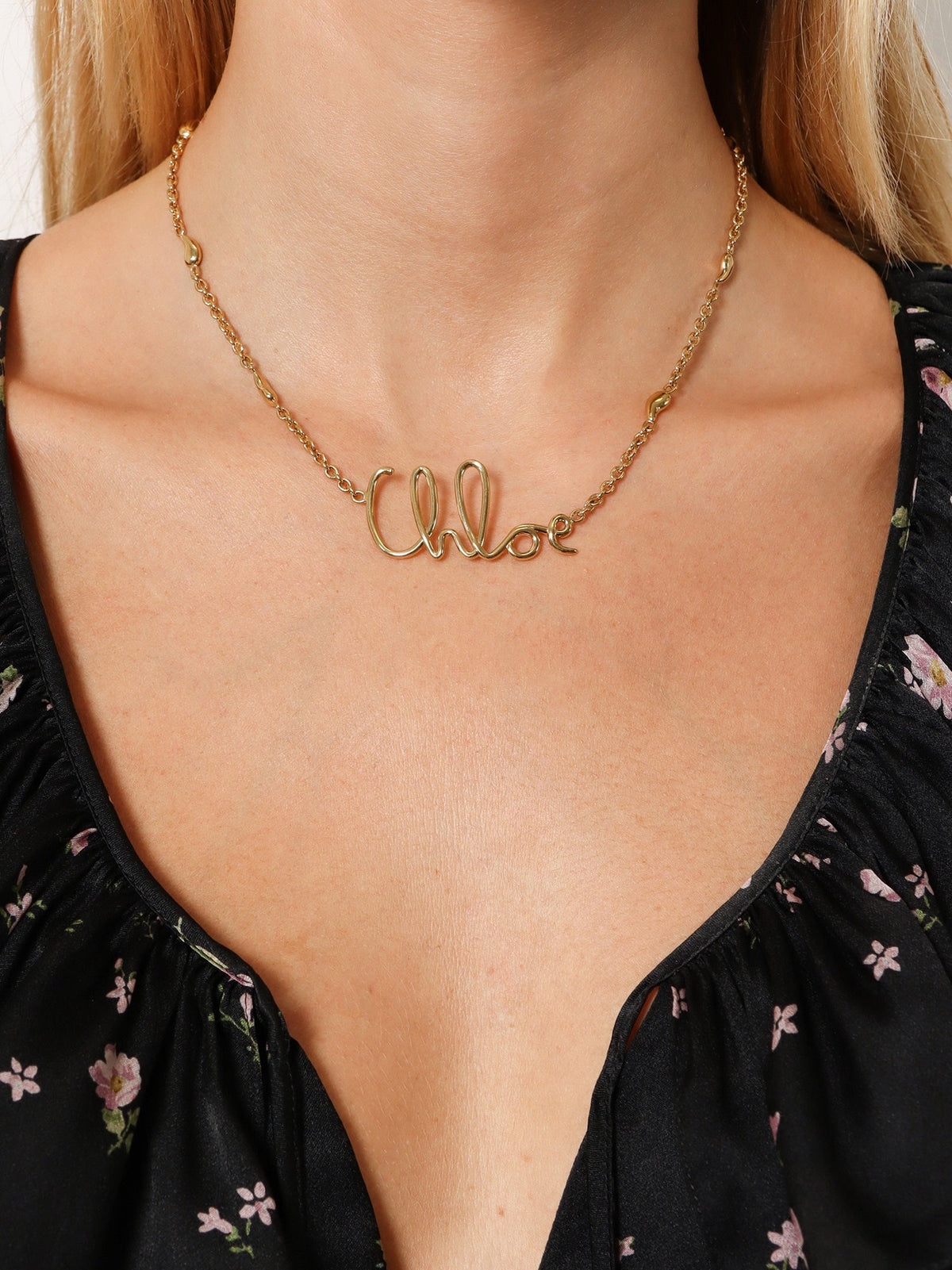 Chloe' Brass necklace with lettering logo - Vintage Gold